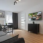 Hostloop Apartments - Swietego Pawla 10 3* Katowice