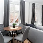 Hostloop Apartments - Swietego Pawla 10