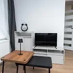 Aparthotel Hostloop Apartments - Swietego Pawla 10 3*