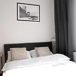 Hostloop Apartments - Swietego Pawla 10 3*