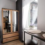 Hostloop Apartments - Swietego Pawla 10 3*