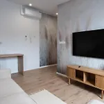Aparthotel Hostloop Apartments - Swietego Pawla 10 3*
