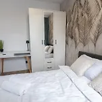 Hostloop Apartments - Swietego Pawla 10
