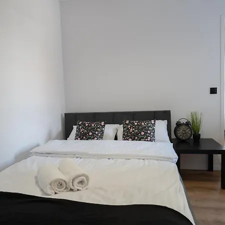 Hostloop - świętego Pawła 10 Hotel apartamentowy 3*