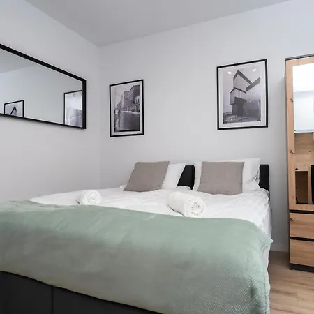 Flow - Swietego Pawla 10 Apartmanhotel Katowice