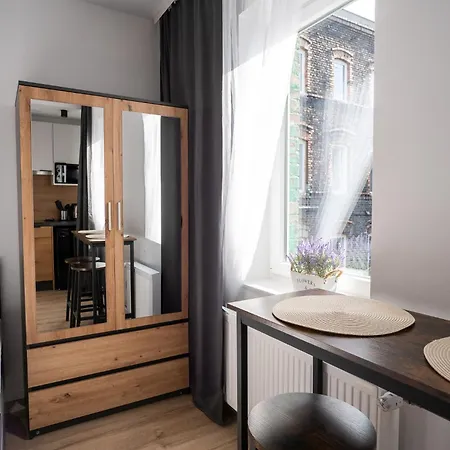 Flow - Swietego Pawla 10 3*