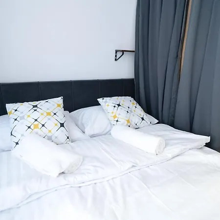 Hostloop - świętego Pawła 10 3*