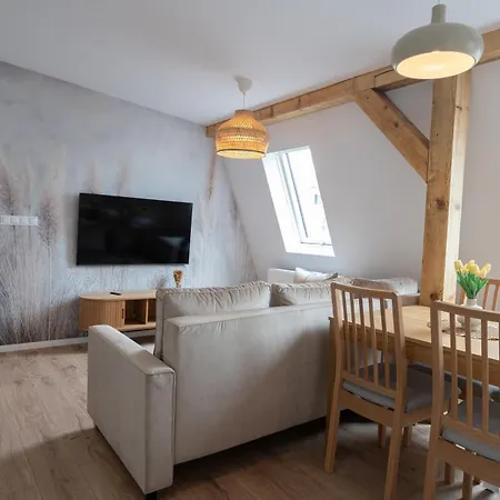 Flow - Swietego Pawla 10 3*