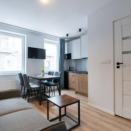 Hostloop Apartments - Swietego Pawla 10 3* Katowice