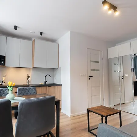 Flow - Swietego Pawla 10 Апарт-отель 3*