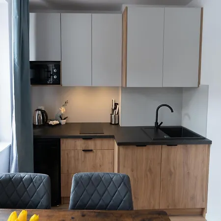 Flow - Swietego Pawla 10 3*