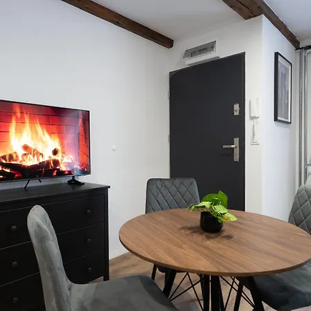Apart Otel Hostloop - Swietego Pawla 10 Katoviçe