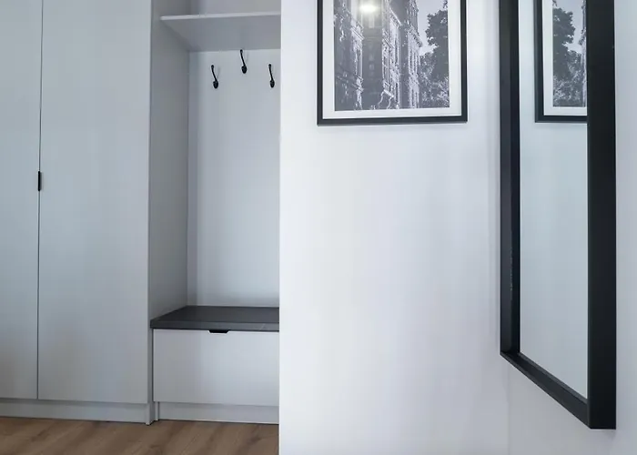 Flow - Swietego Pawla 10 3*