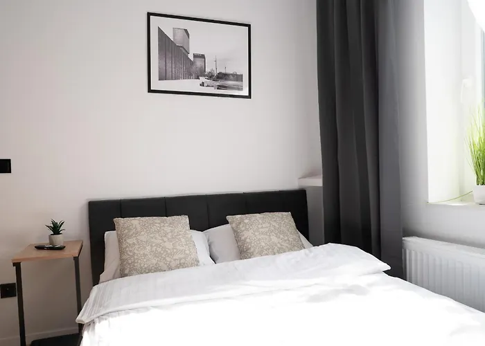 Flow - Swietego Pawla 10 3*