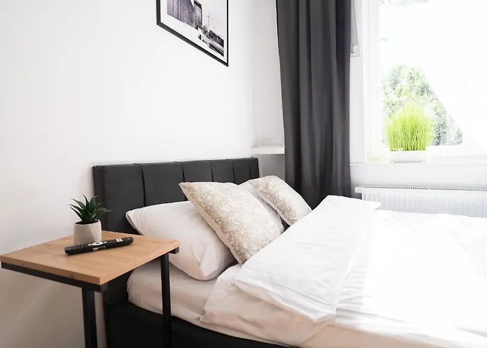 Flow - Swietego Pawla 10 Aparthotel 3*