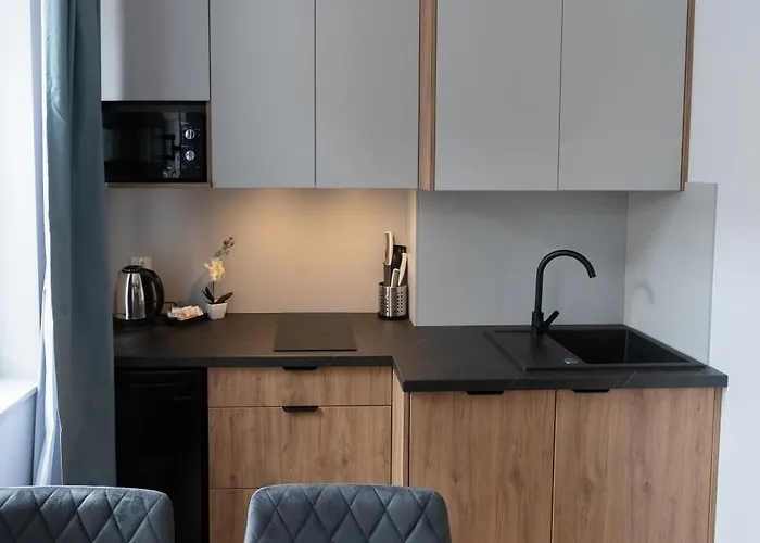 Flow - Swietego Pawla 10 3*